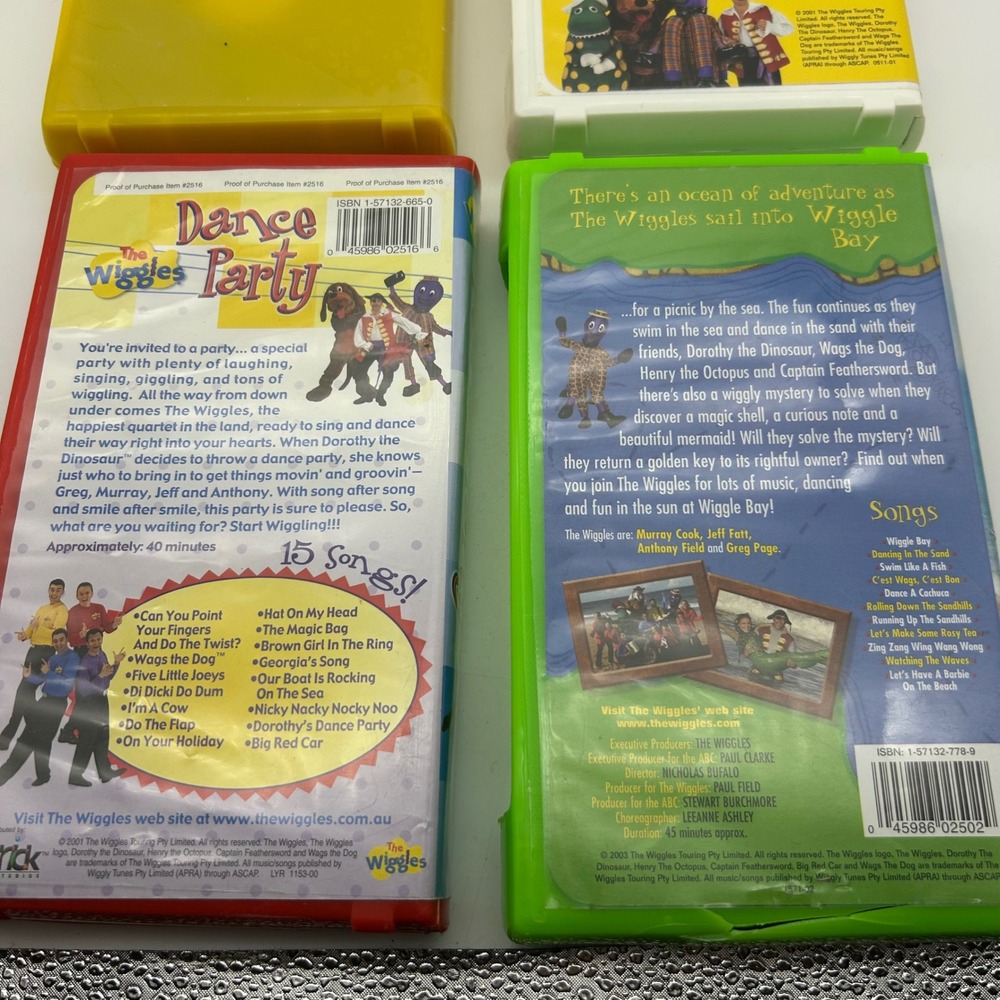 The Wiggles VHS Lot of 4 Dance Party Wiggle Bay Wiggly World Magical Adventure - Picture 8 of 10
